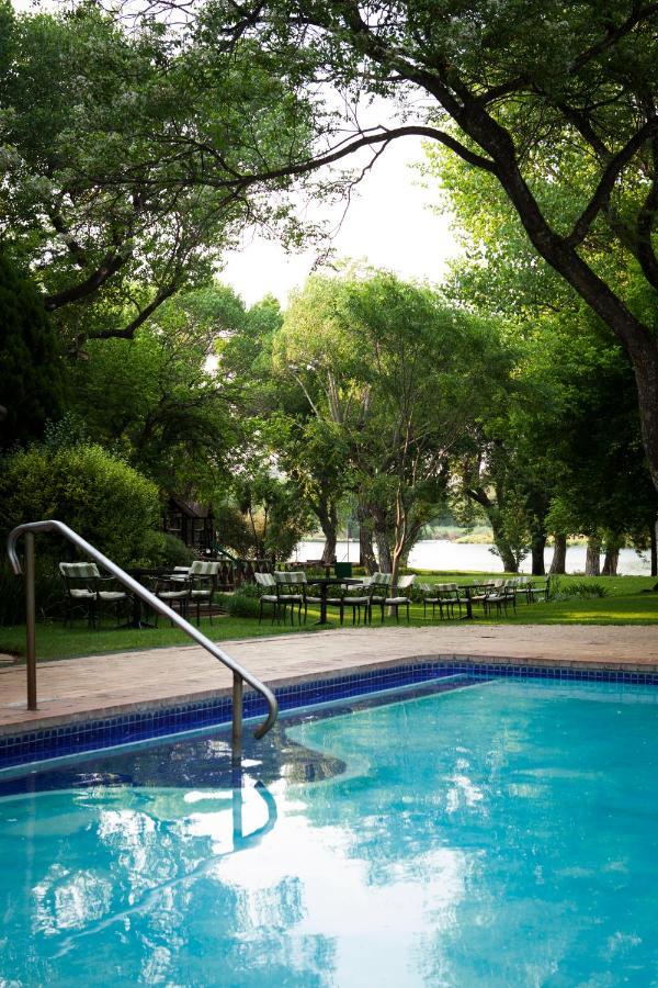 Riverside Sun Vanderbijlpark Exteriör bild